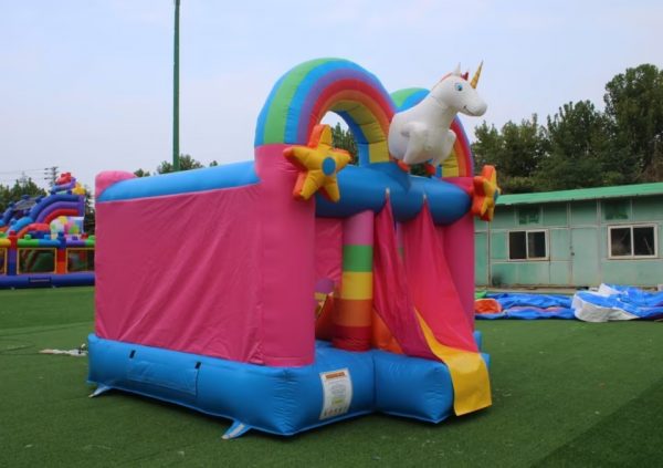 KLEINE EINHORN HÜPFBURG – Bild 2