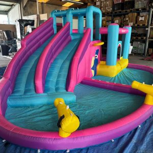 HÜPFBURG ZWEI RUTSCHEN UND ZWEI POOLS